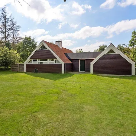 Vakantiehuis Two-bedroom In *