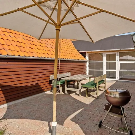 Сasa de vacaciones Two-bedroom In Nordenbro Vesteregn