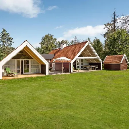 Two-bedroom In Vakantiehuis *